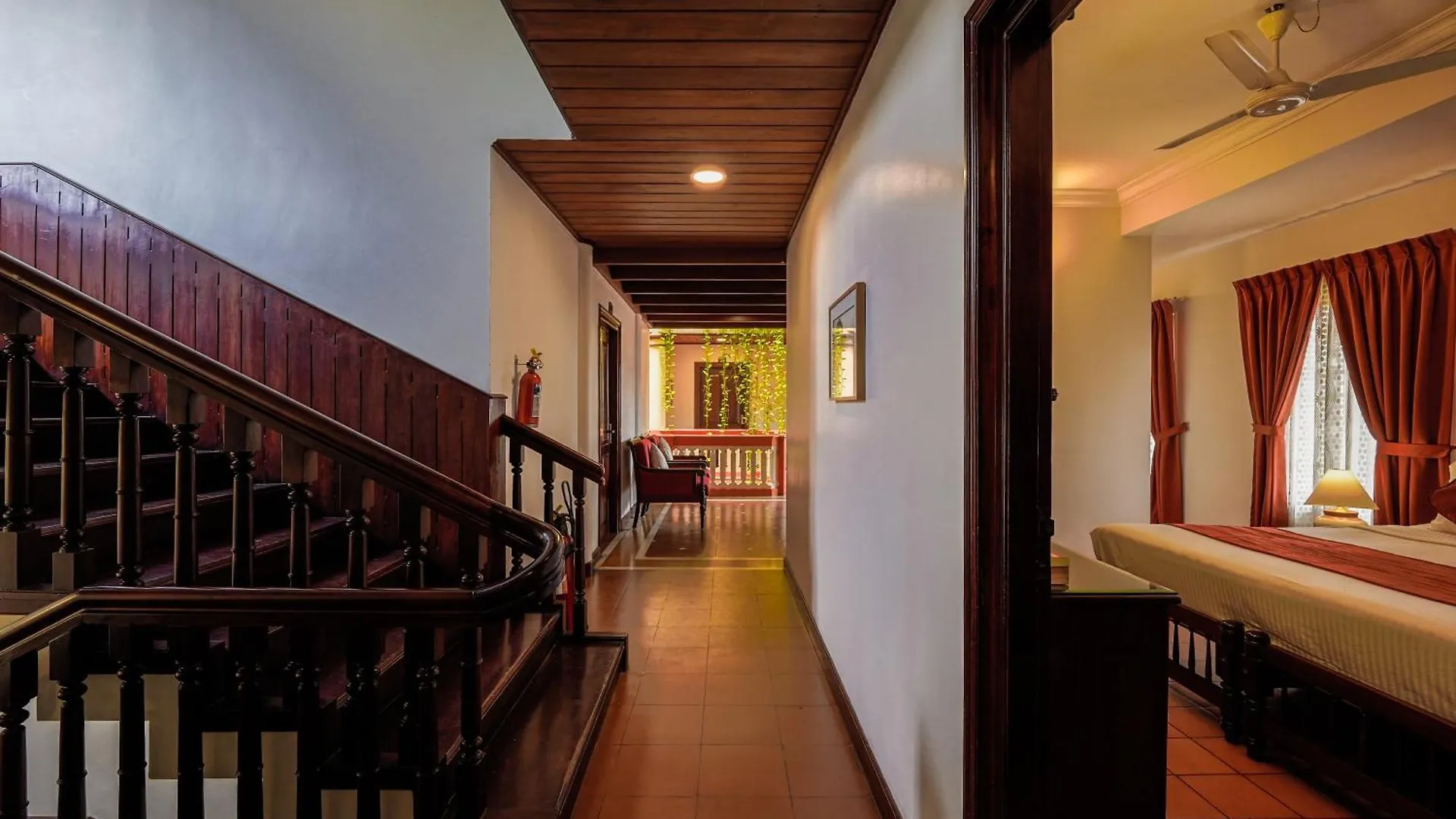 Hotel Arches Kochi 3*,  India