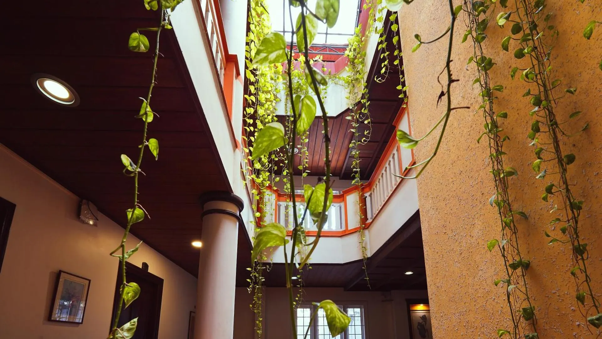 Hotel Arches Kochi 3*,  India