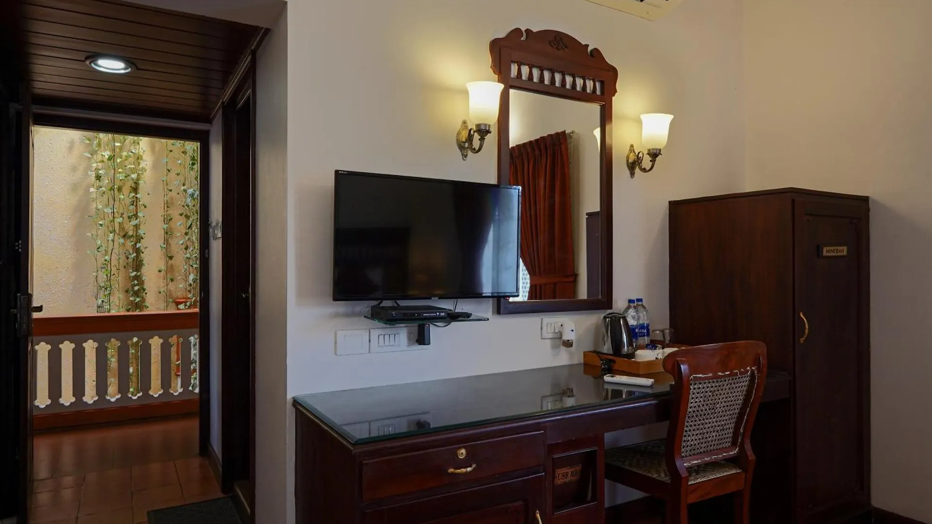 Hotel Arches Kochi 3*,  India