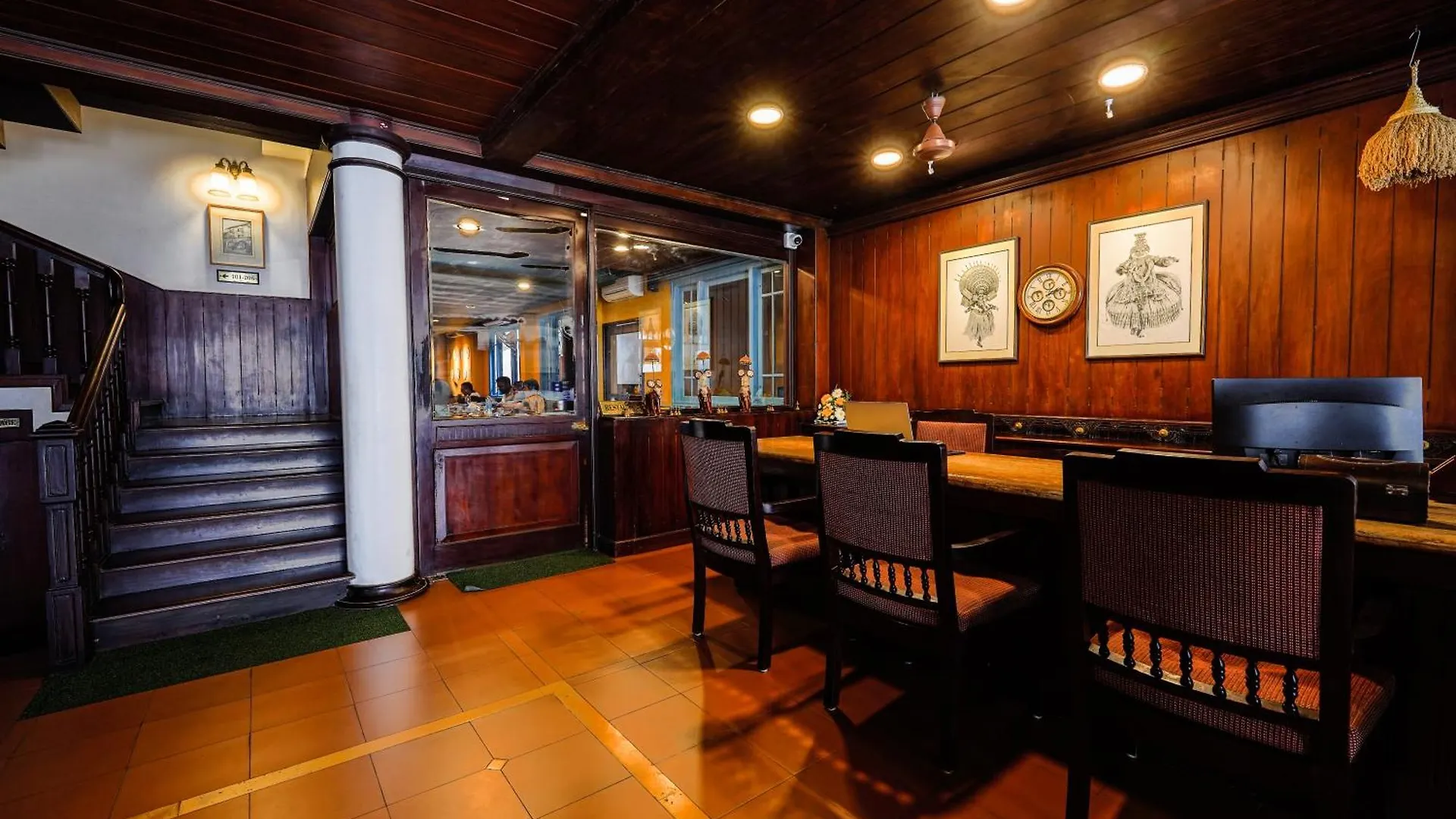 Hotel Arches Kochi