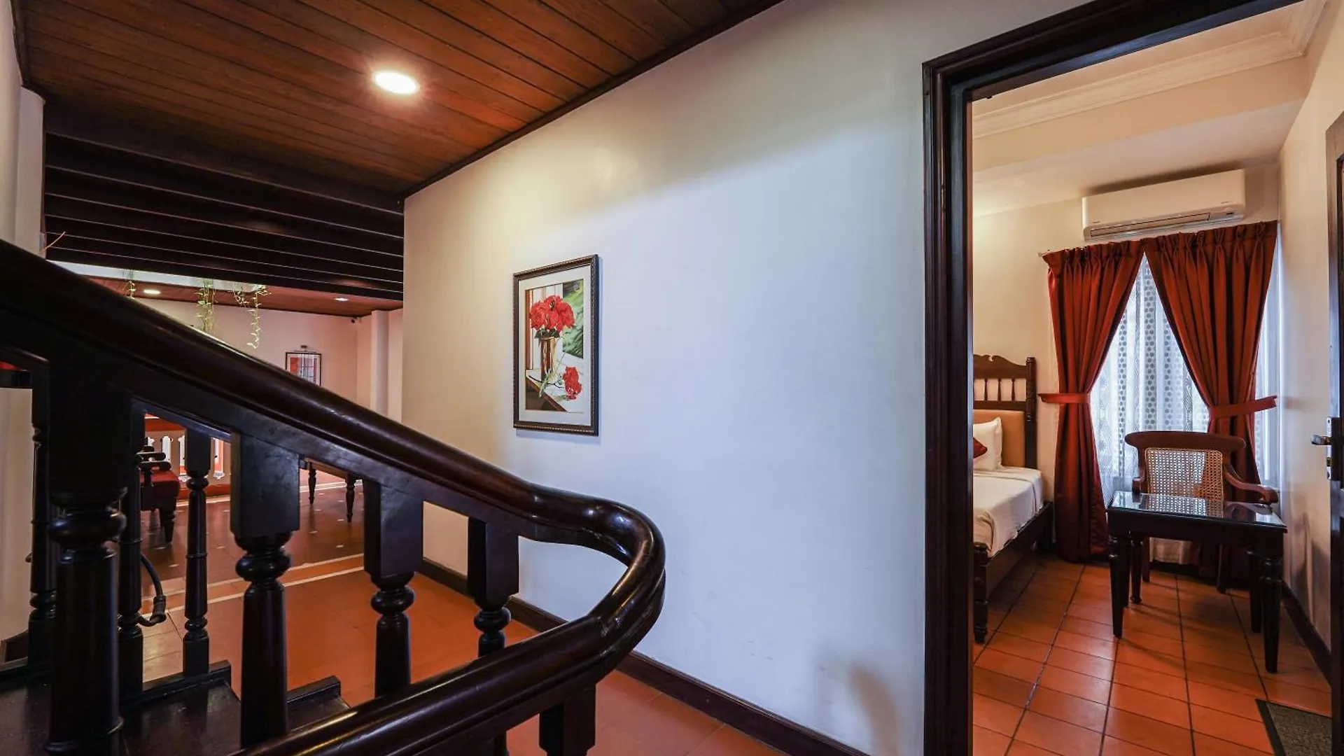 Hotel Arches Kochi